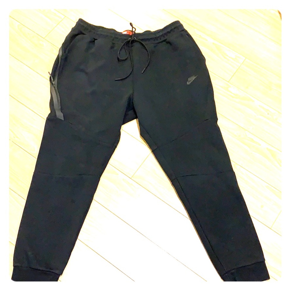 Black Nike sweatpants - XL